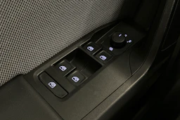 valkoinen SEAT Leon Sportstourer 2024 kuva 31.