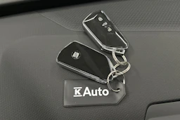 valkoinen SEAT Leon Sportstourer 2024 kuva 33.