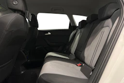 valkoinen SEAT Leon Sportstourer 2024 kuva 11.