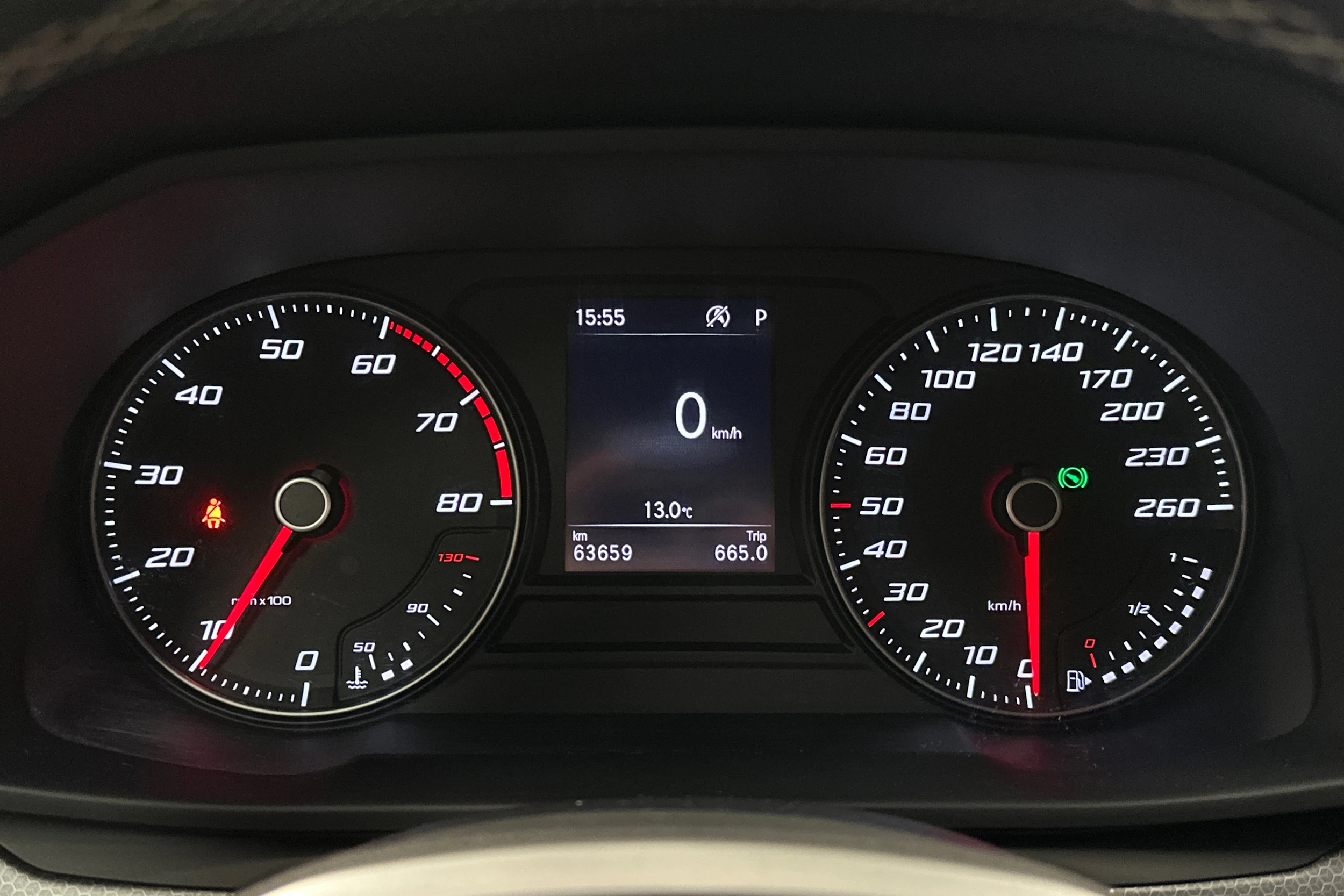 valkoinen SEAT Leon Sportstourer 2024 kuva 21.