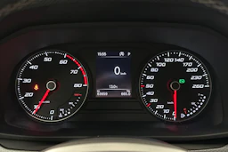 valkoinen SEAT Leon Sportstourer 2024 kuva 21.