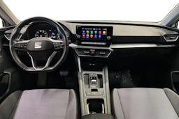 valkoinen SEAT Leon Sportstourer 2024 kuva 7.