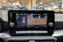 valkoinen SEAT Leon Sportstourer 2024 kuva 12.