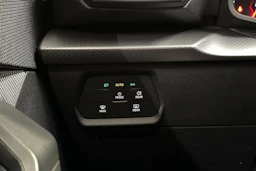 valkoinen SEAT Leon Sportstourer 2024 kuva 20.