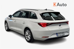 valkoinen SEAT Leon Sportstourer 2024 kuva 2.