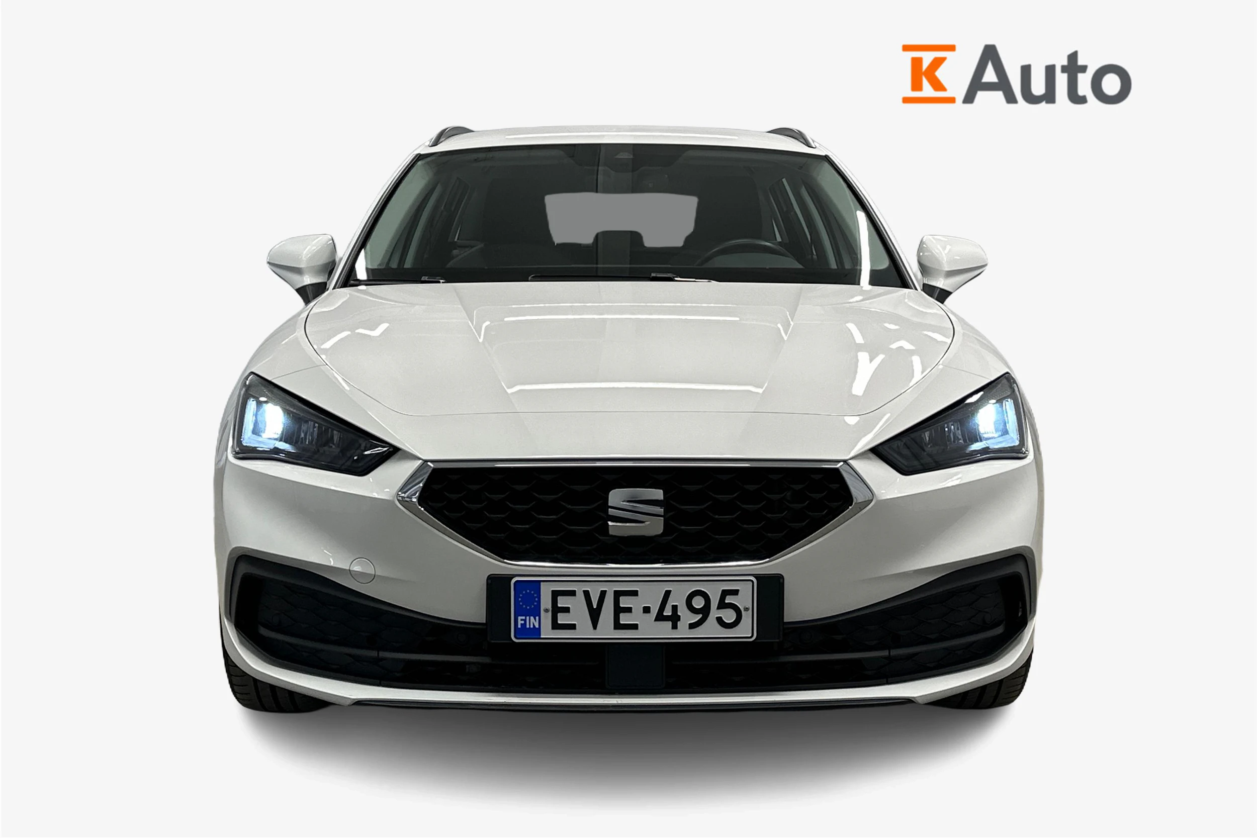 valkoinen SEAT Leon Sportstourer 2024 kuva 5.