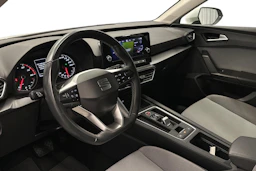 valkoinen SEAT Leon Sportstourer 2024 kuva 8.