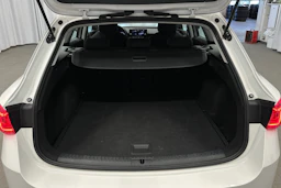 valkoinen SEAT Leon Sportstourer 2024 kuva 15.
