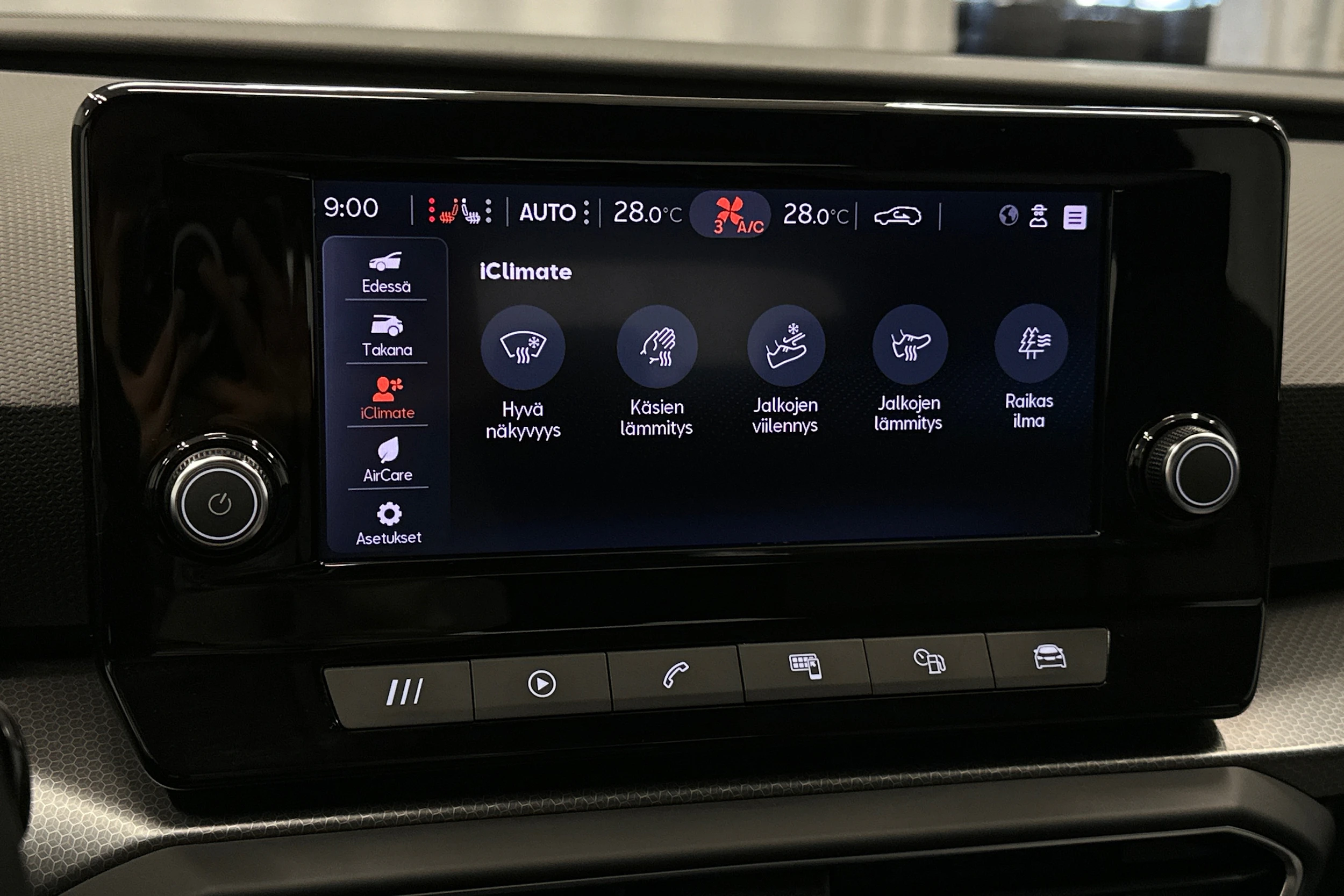 valkoinen SEAT Leon Sportstourer 2024 kuva 27.
