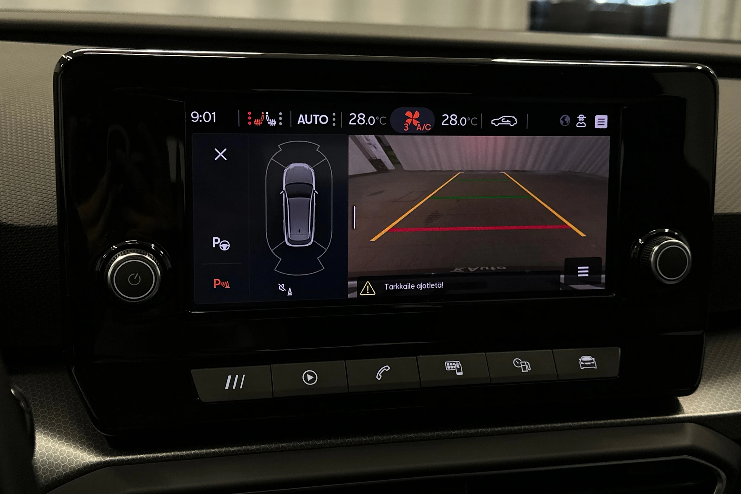 valkoinen SEAT Leon Sportstourer 2024 kuva 28.