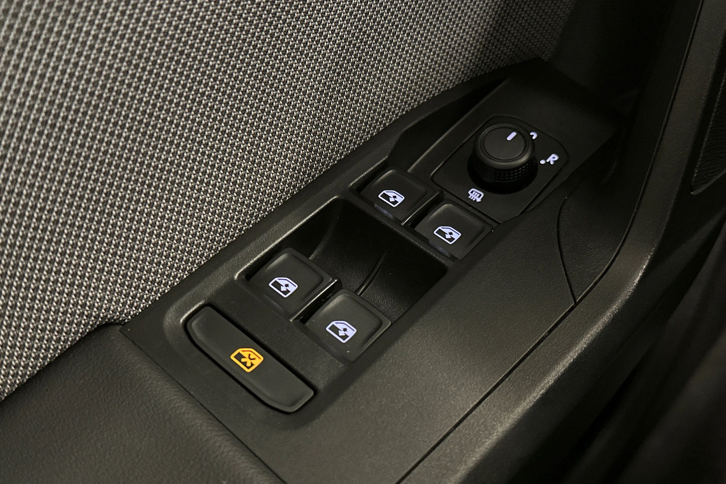 valkoinen SEAT Leon Sportstourer 2024 kuva 31.