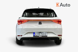 valkoinen SEAT Leon Sportstourer 2024 kuva 4.