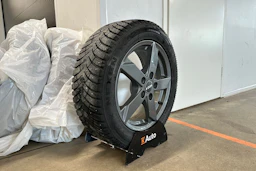 valkoinen SEAT Leon Sportstourer 2024 kuva 13.