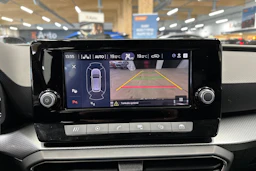 valkoinen SEAT Leon Sportstourer 2024 kuva 16.