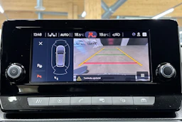 valkoinen SEAT Leon Sportstourer 2024 kuva 19.
