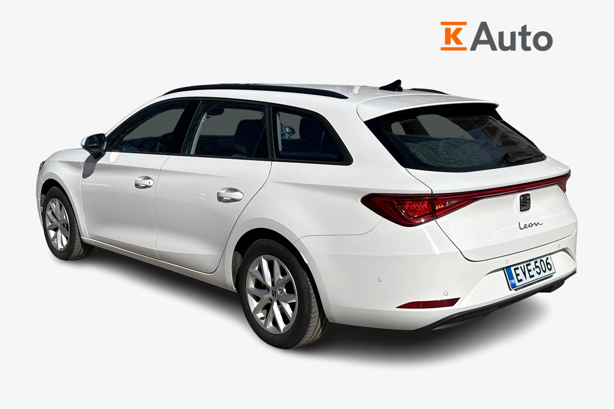 valkoinen SEAT Leon Sportstourer 2024 kuva 2.