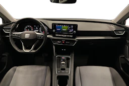 valkoinen SEAT Leon Sportstourer 2024 kuva 9.