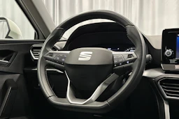 valkoinen SEAT Leon Sportstourer 2024 kuva 18.