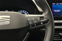 valkoinen SEAT Leon Sportstourer 2024 kuva 20.