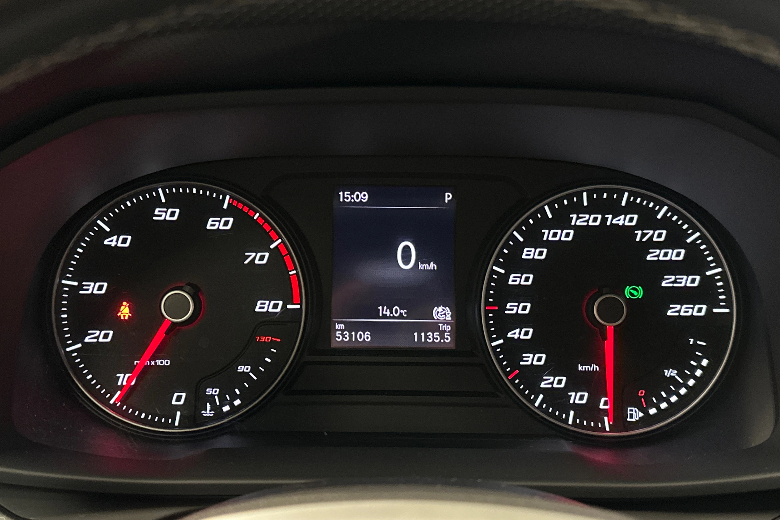 valkoinen SEAT Leon Sportstourer 2024 kuva 21.