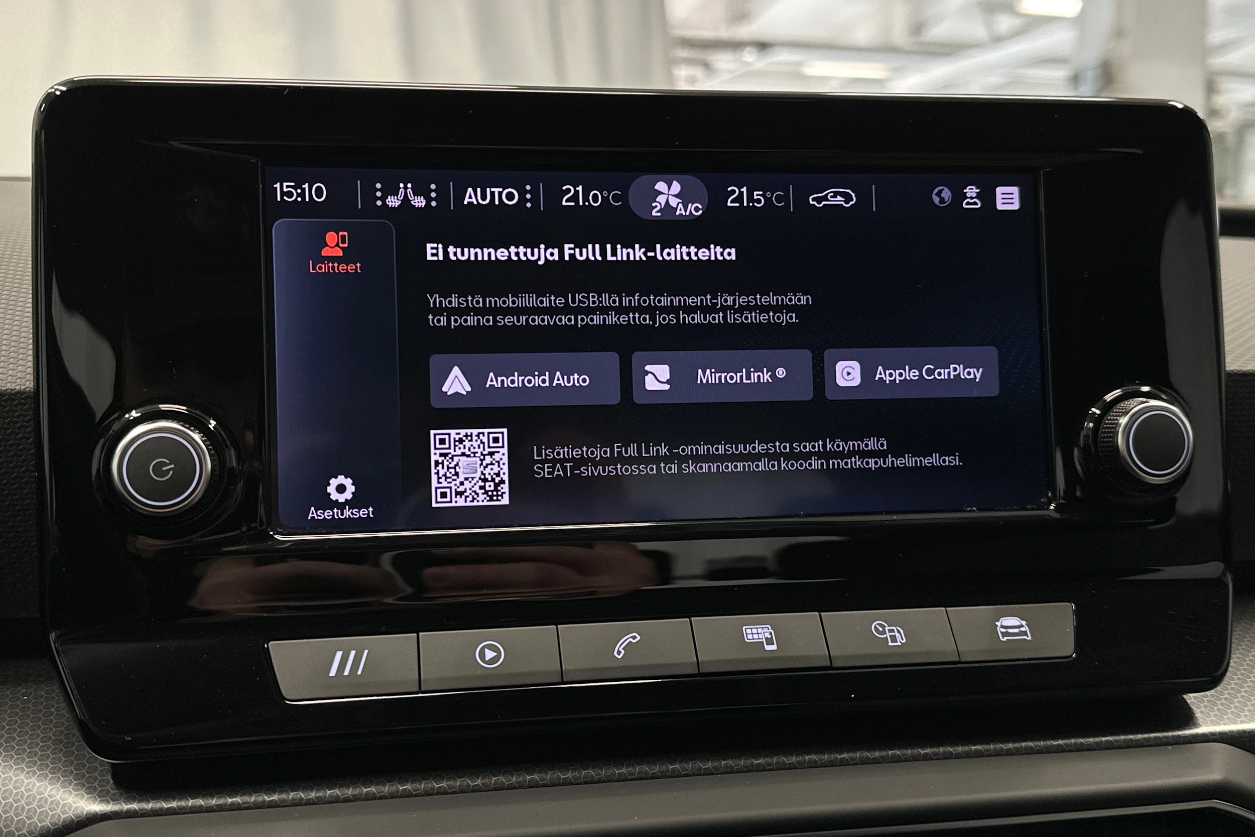 valkoinen SEAT Leon Sportstourer 2024 kuva 22.