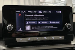 valkoinen SEAT Leon Sportstourer 2024 kuva 22.