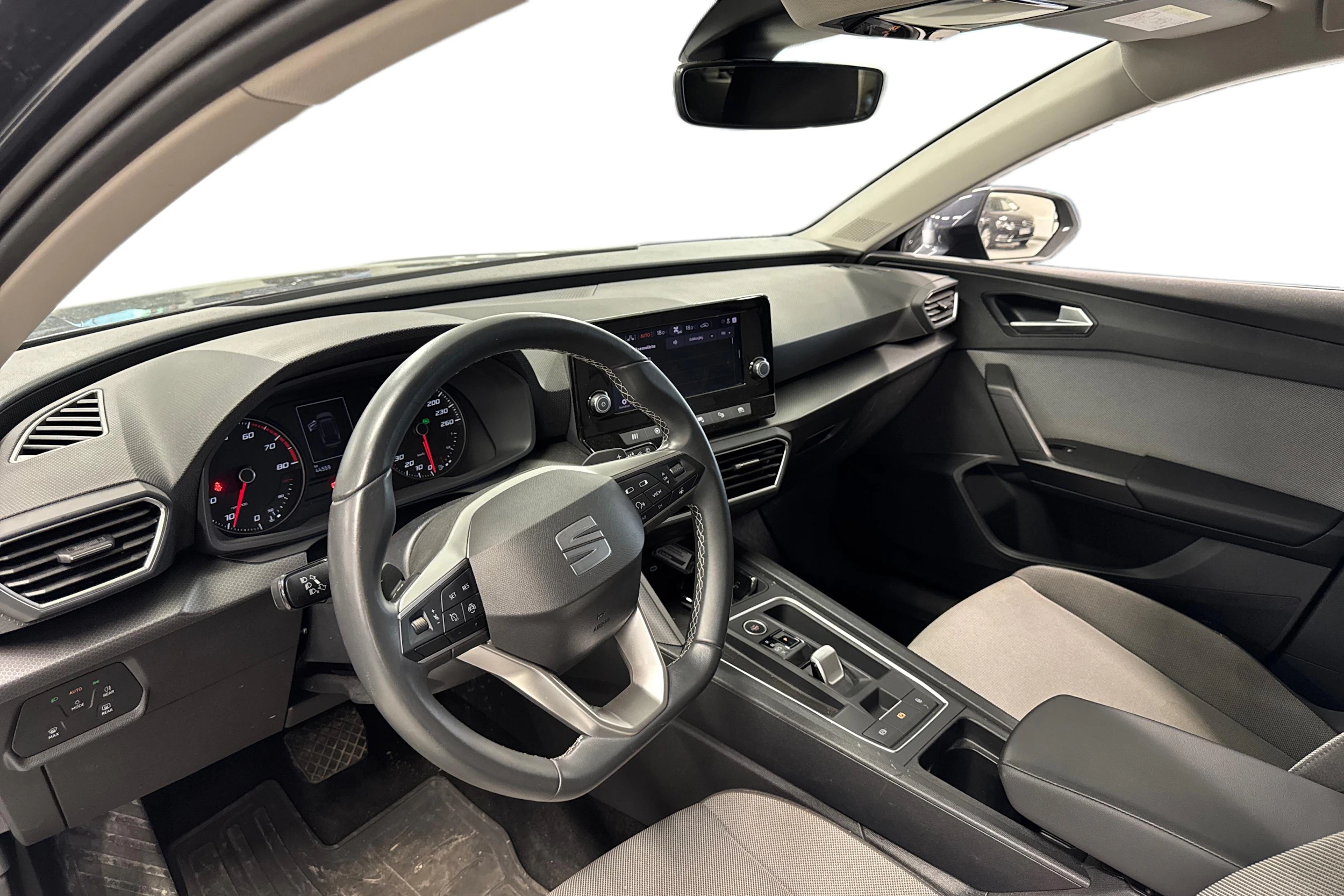 harmaa SEAT Leon Sportstourer 2024 kuva 3.