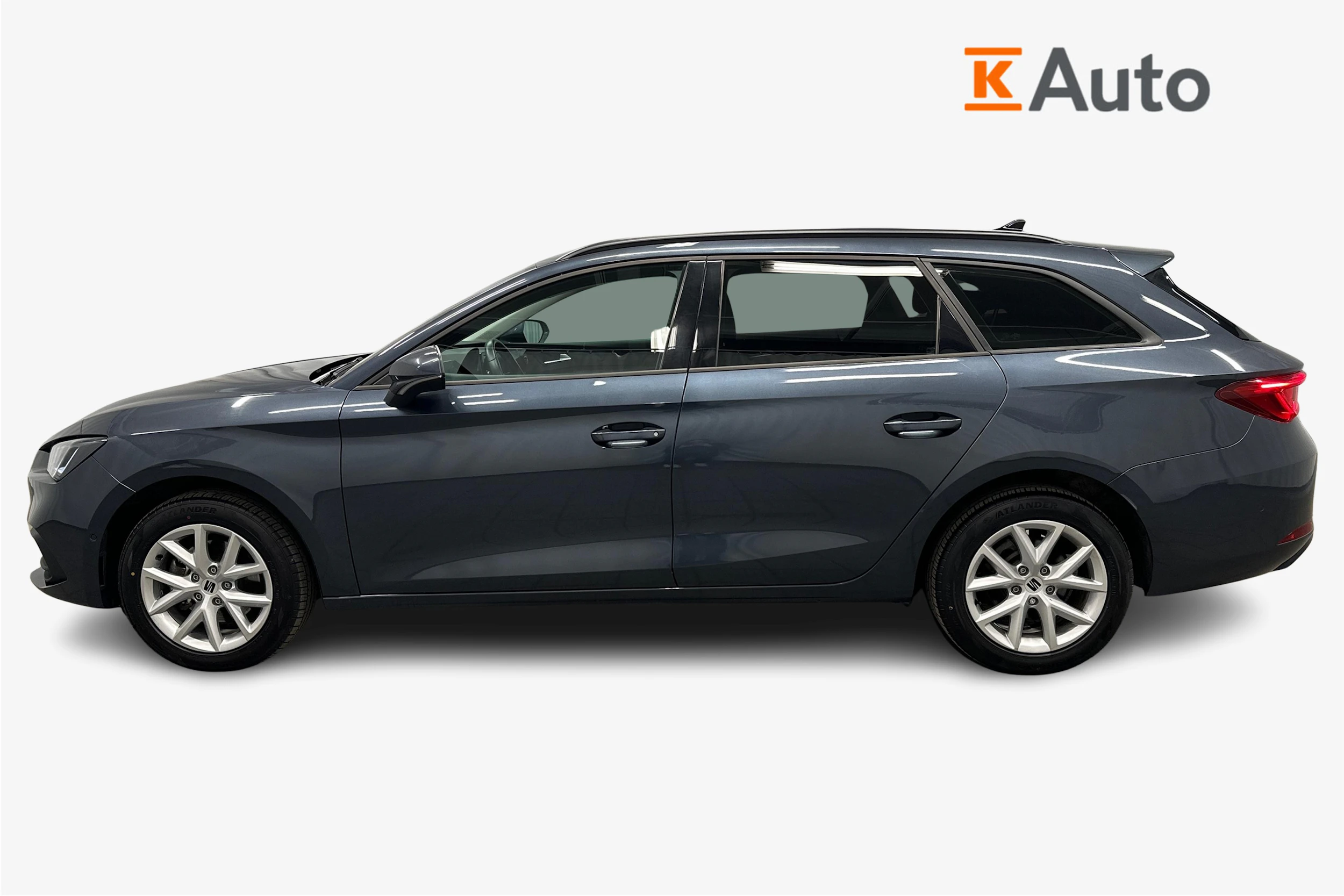 harmaa SEAT Leon Sportstourer 2024 kuva 7.