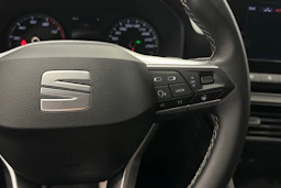 harmaa SEAT Leon Sportstourer 2024 kuva 16.