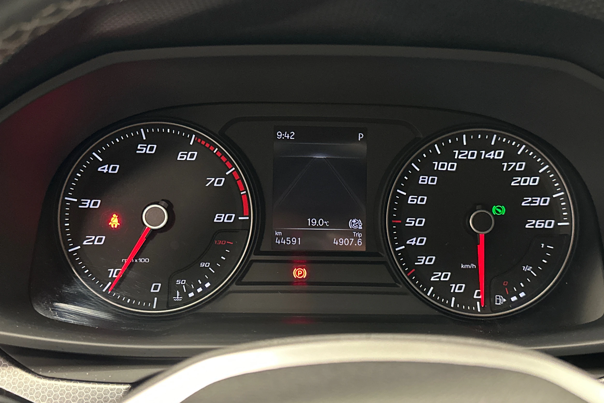 harmaa SEAT Leon Sportstourer 2024 kuva 17.