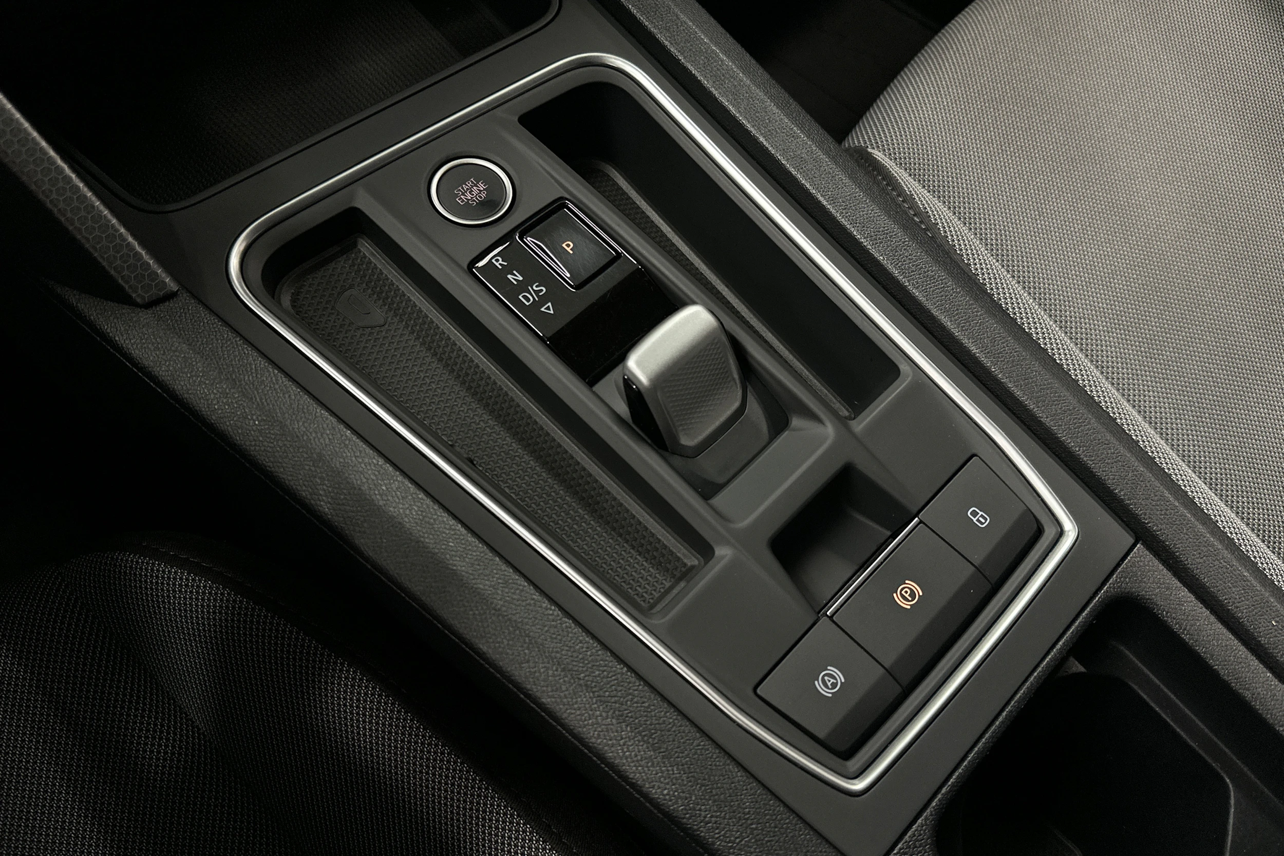 harmaa SEAT Leon Sportstourer 2024 kuva 30.