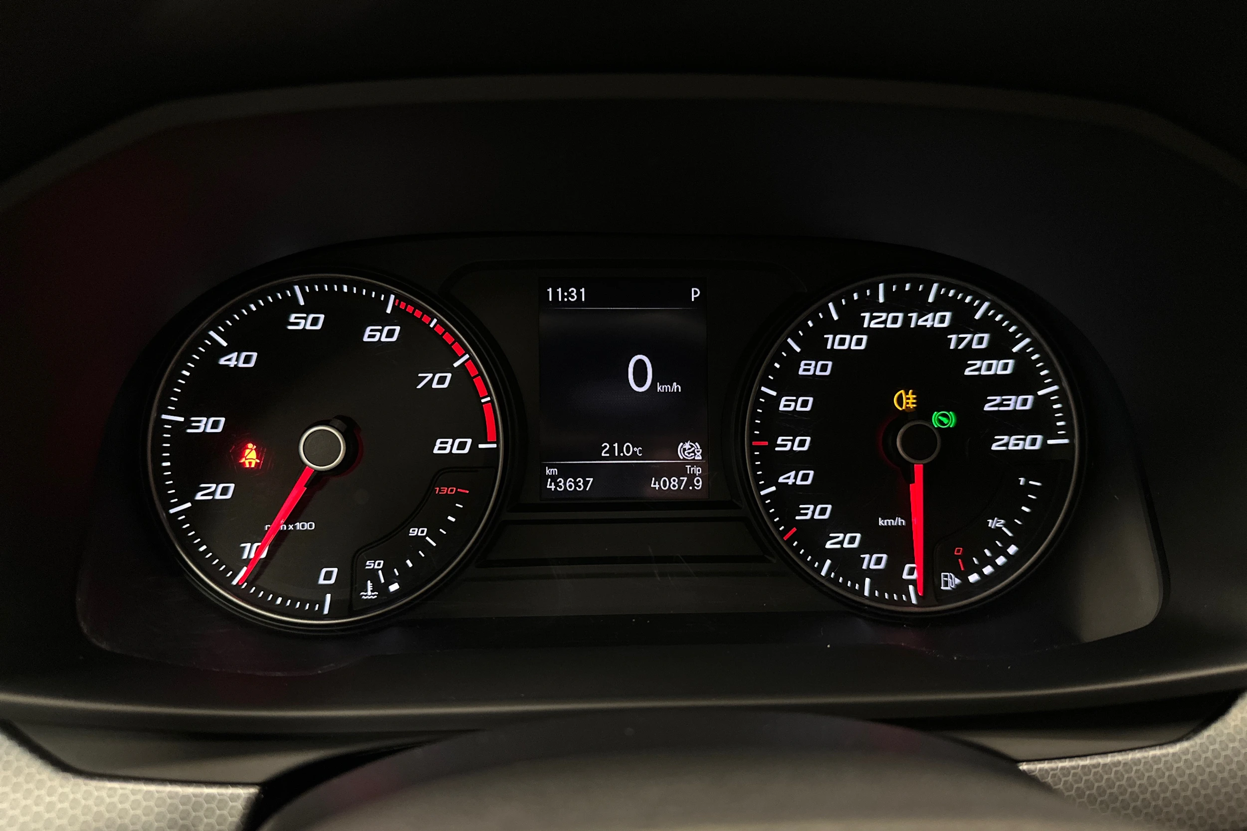 musta SEAT Leon Sportstourer 2024 kuva 13.