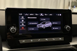 musta SEAT Leon Sportstourer 2024 kuva 24.