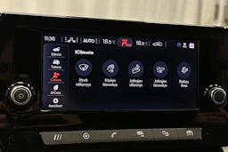 musta SEAT Leon Sportstourer 2024 kuva 27.