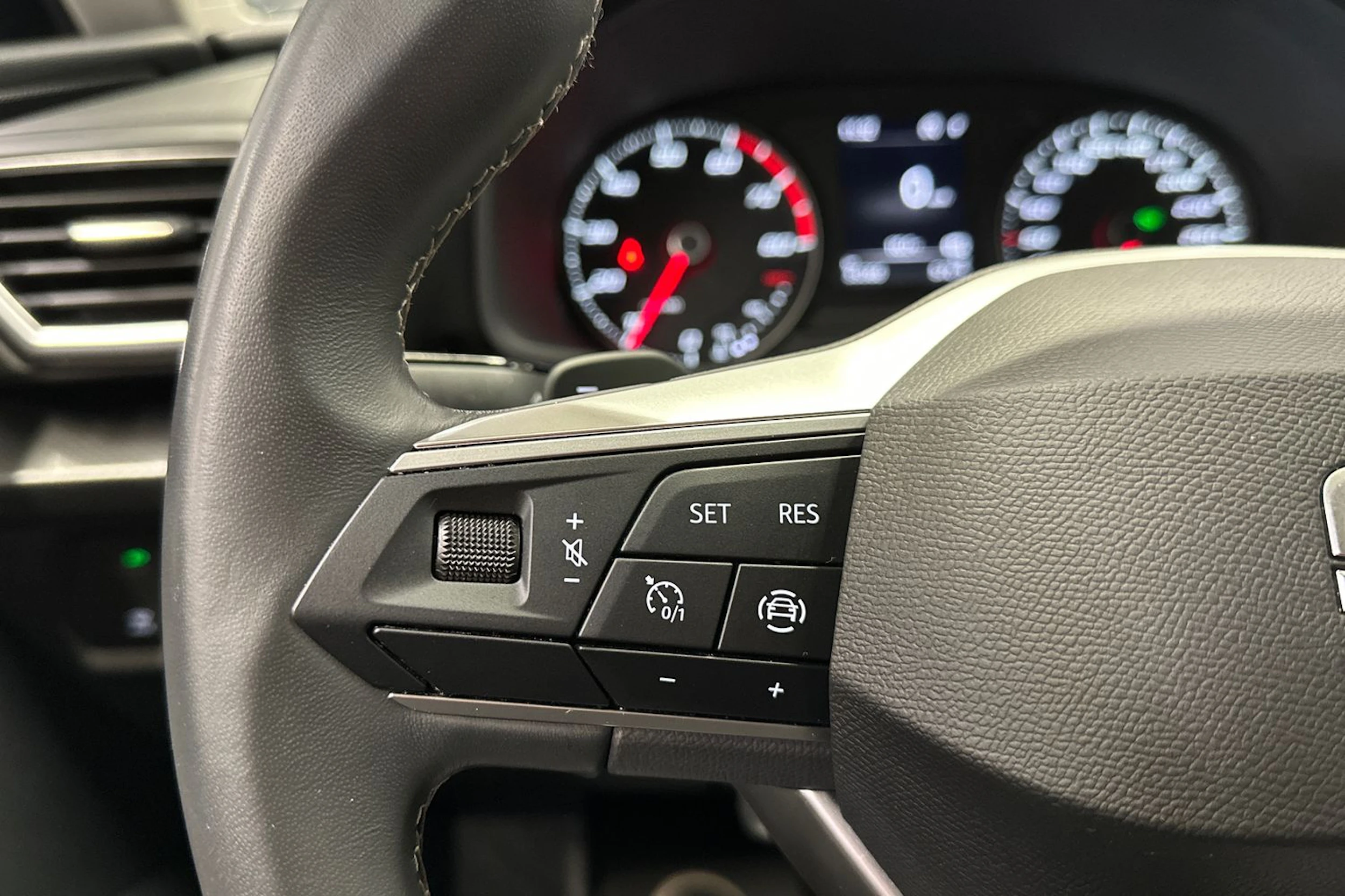 musta SEAT Leon Sportstourer 2024 kuva 18.