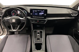 valkoinen SEAT Leon Sportstourer 2024 kuva 9.