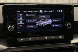 valkoinen SEAT Leon Sportstourer 2024 kuva 29.