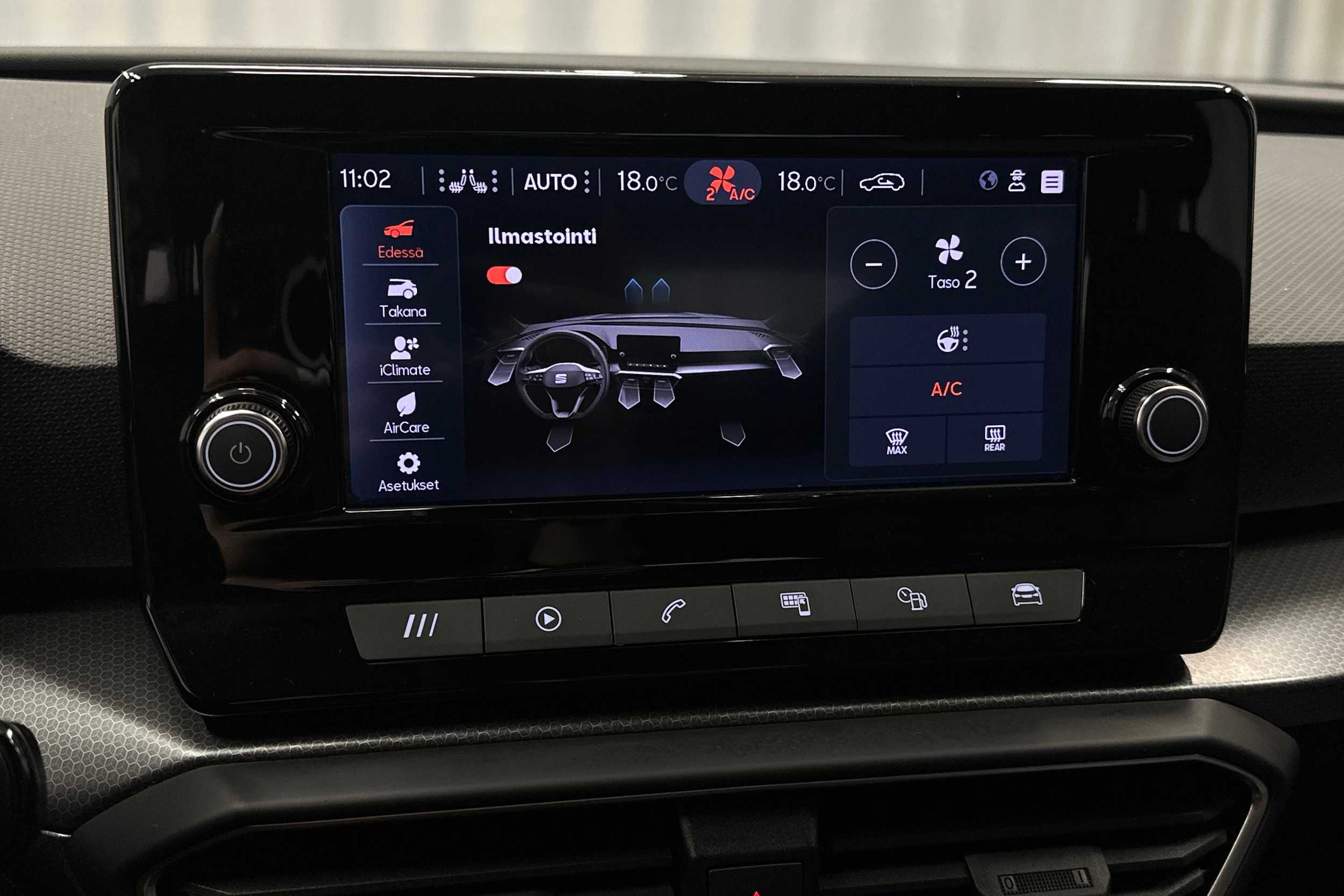 valkoinen SEAT Leon Sportstourer 2024 kuva 31.