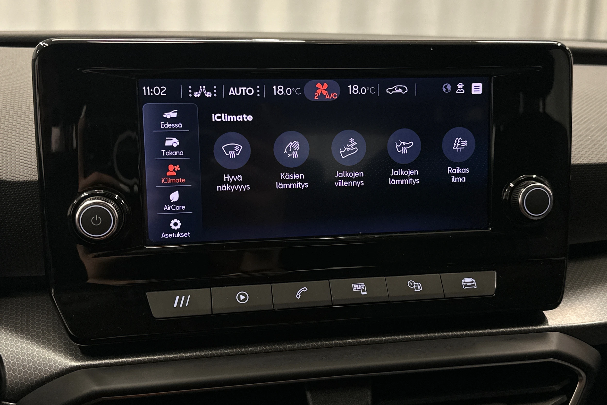valkoinen SEAT Leon Sportstourer 2024 kuva 32.