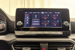 valkoinen SEAT Leon Sportstourer 2024 kuva 18.