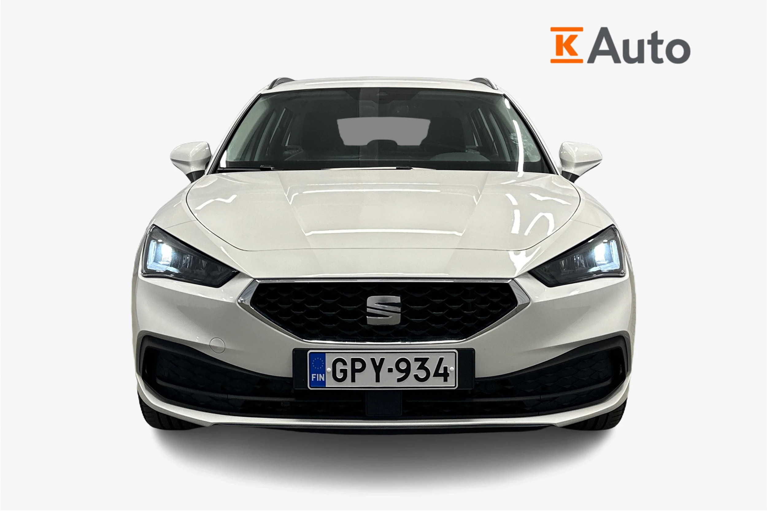 valkoinen SEAT Leon Sportstourer 2024 kuva 5.