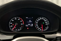 valkoinen SEAT Leon Sportstourer 2024 kuva 21.