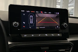 valkoinen SEAT Leon Sportstourer 2024 kuva 26.