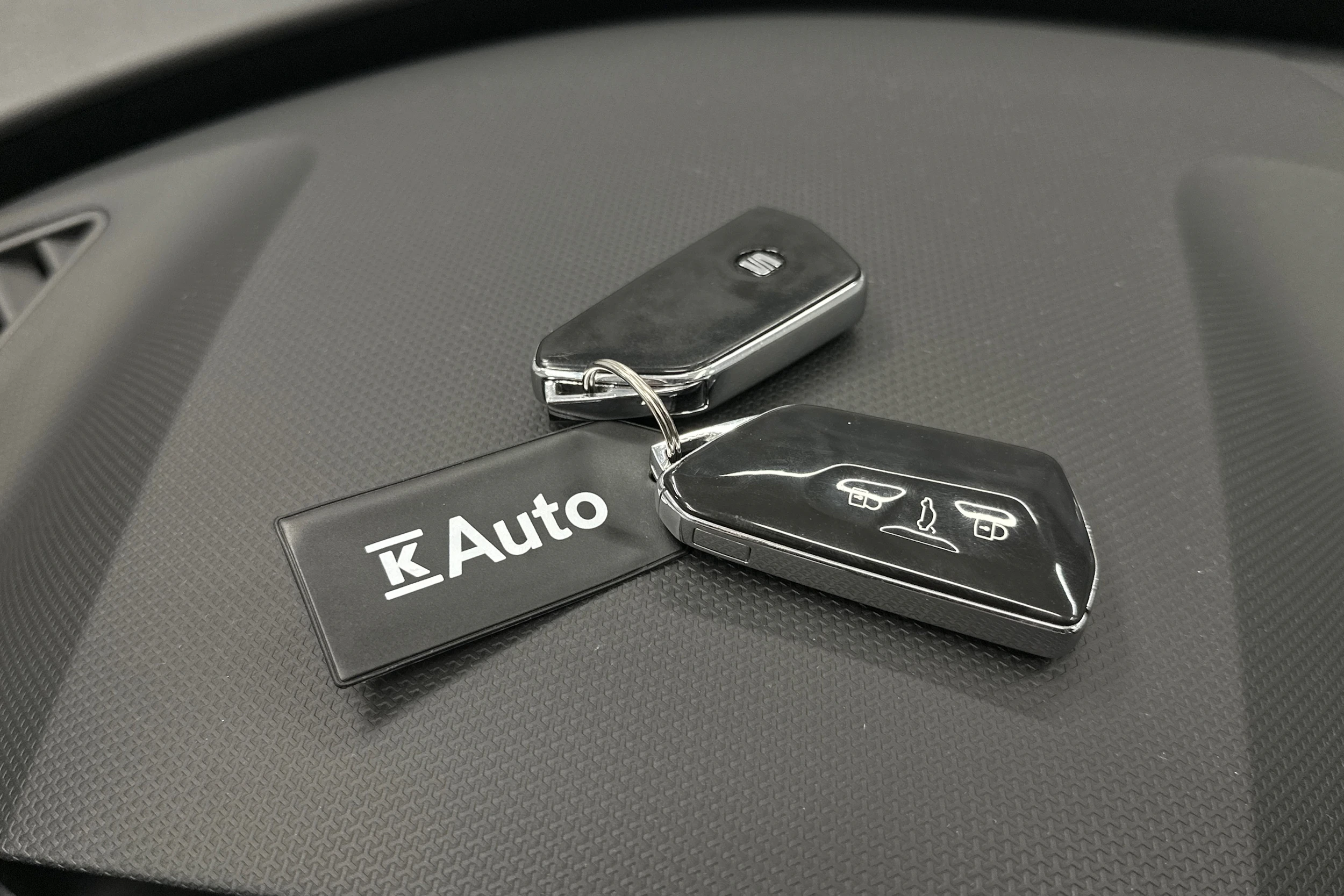valkoinen SEAT Leon Sportstourer 2024 kuva 31.