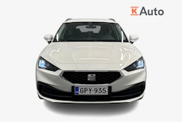 valkoinen SEAT Leon Sportstourer 2024 kuva 4.
