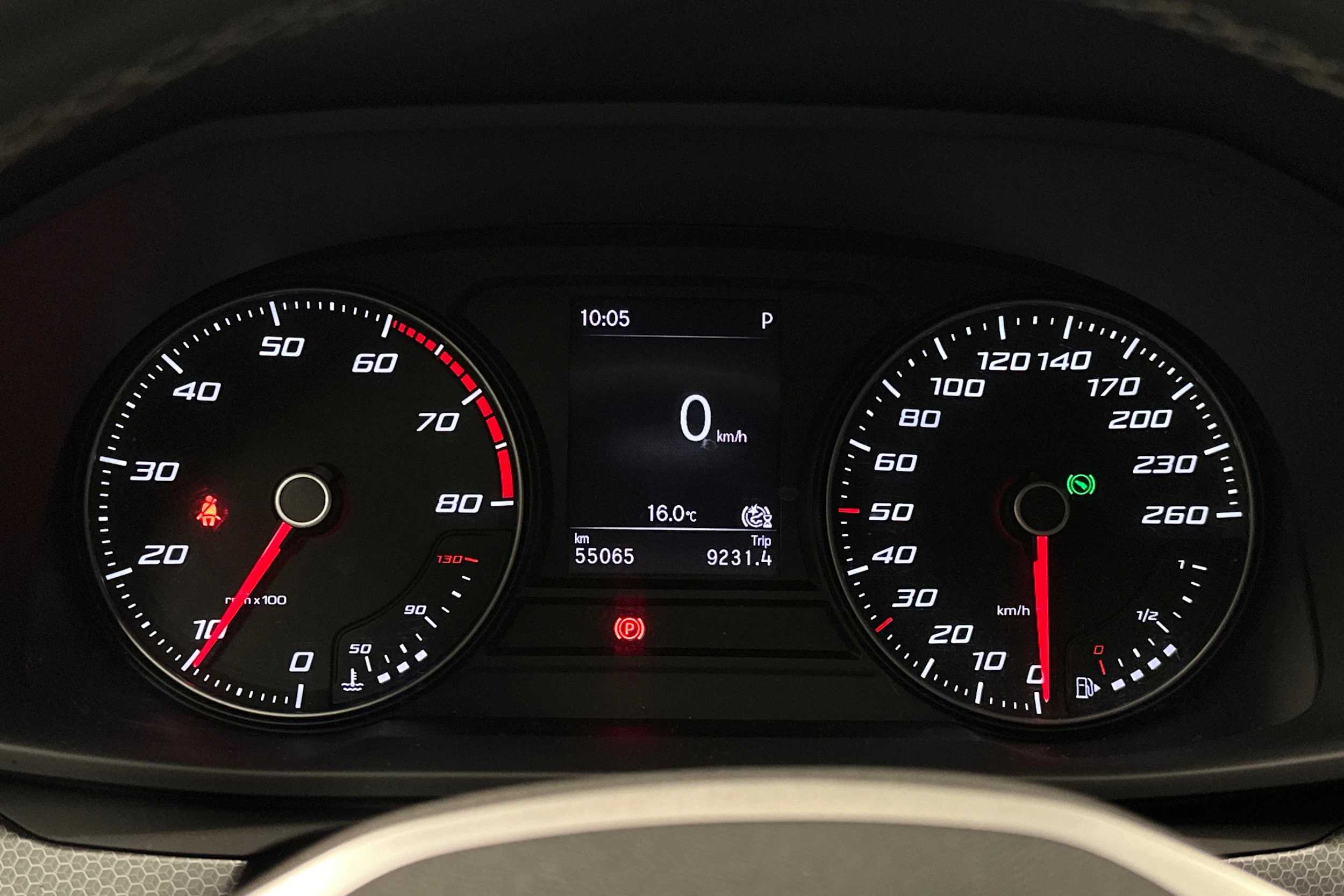 valkoinen SEAT Leon Sportstourer 2024 kuva 13.