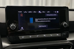 valkoinen SEAT Leon Sportstourer 2024 kuva 20.