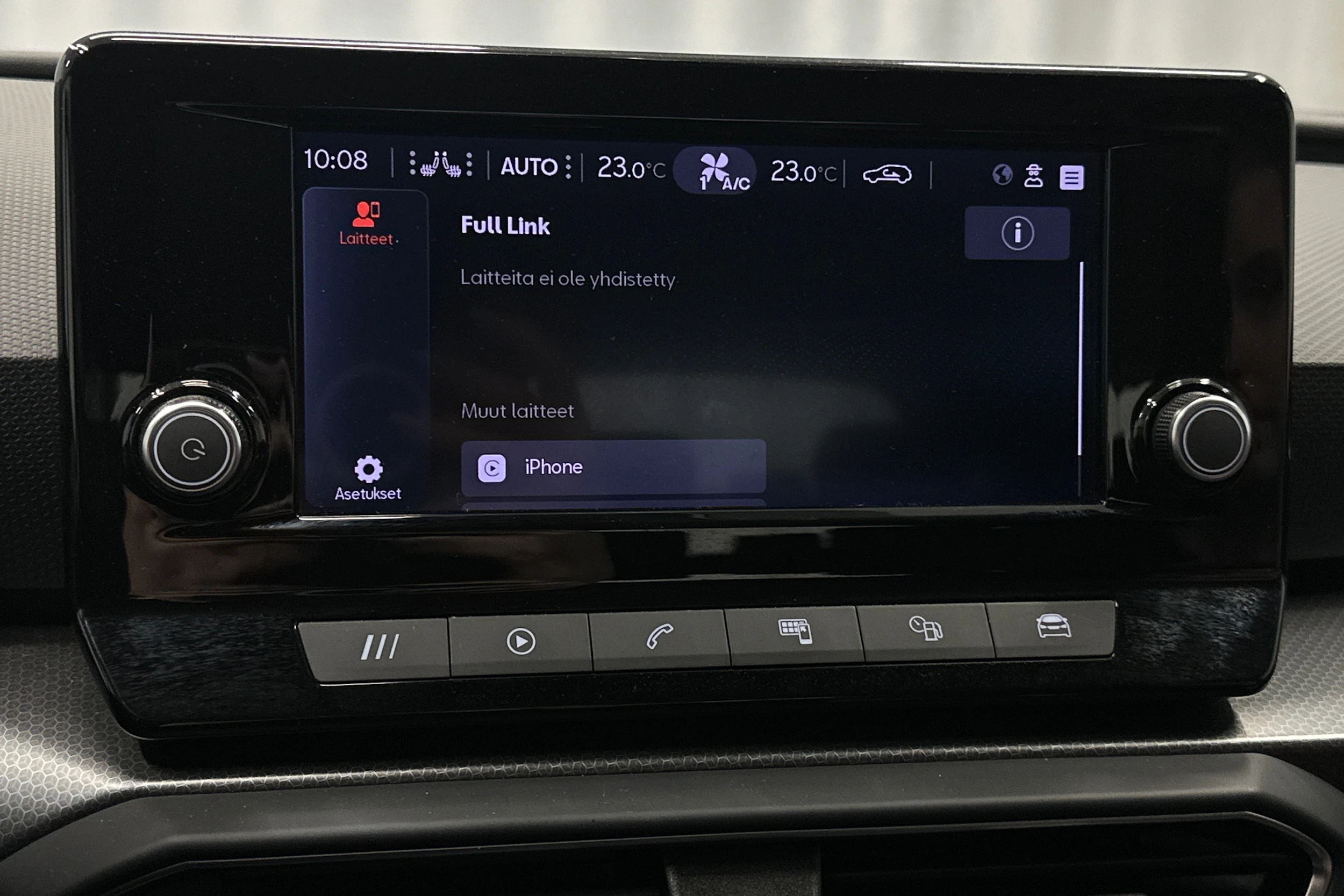 valkoinen SEAT Leon Sportstourer 2024 kuva 21.