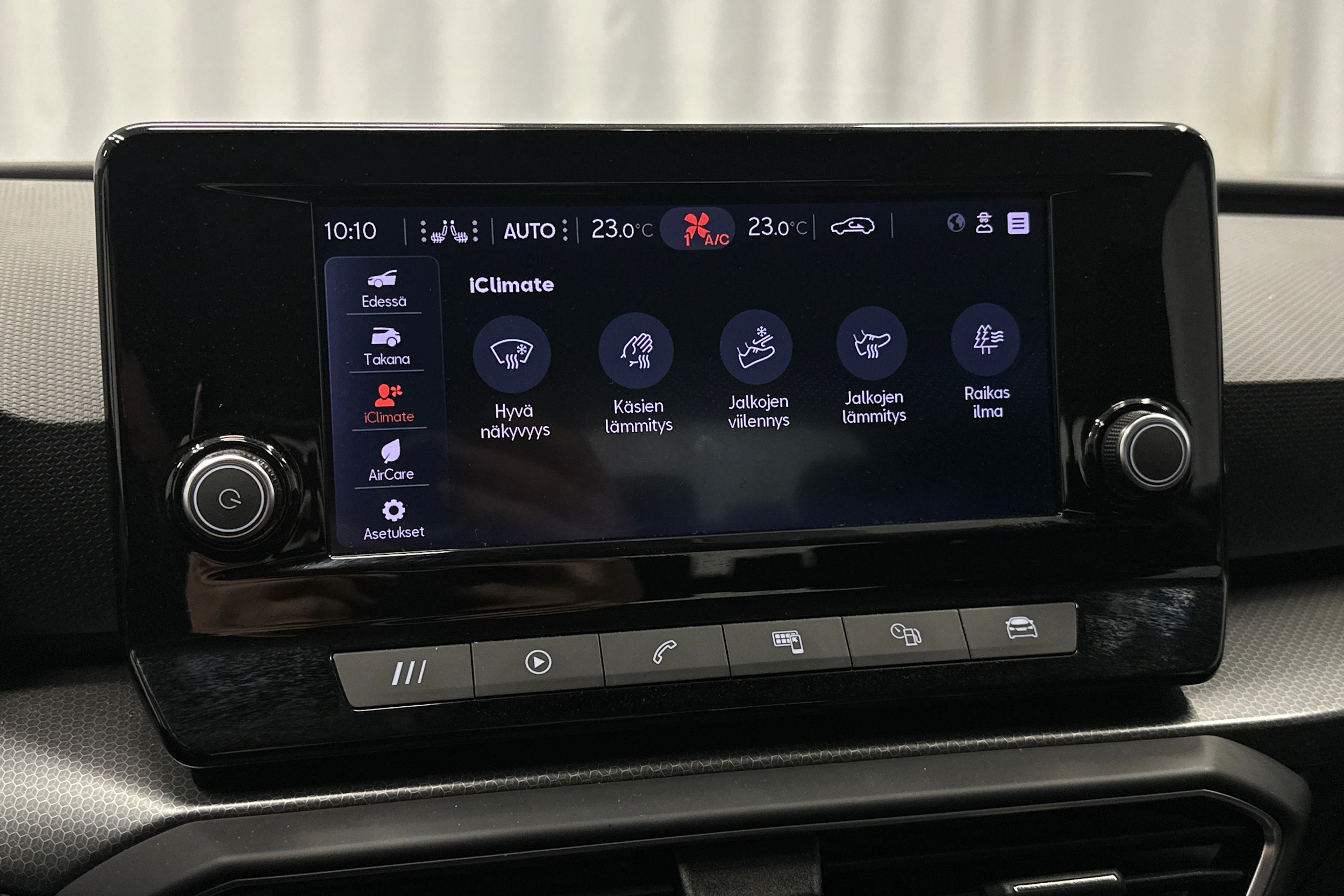 valkoinen SEAT Leon Sportstourer 2024 kuva 27.