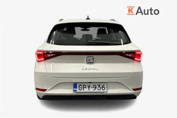 valkoinen SEAT Leon Sportstourer 2024 kuva 3.